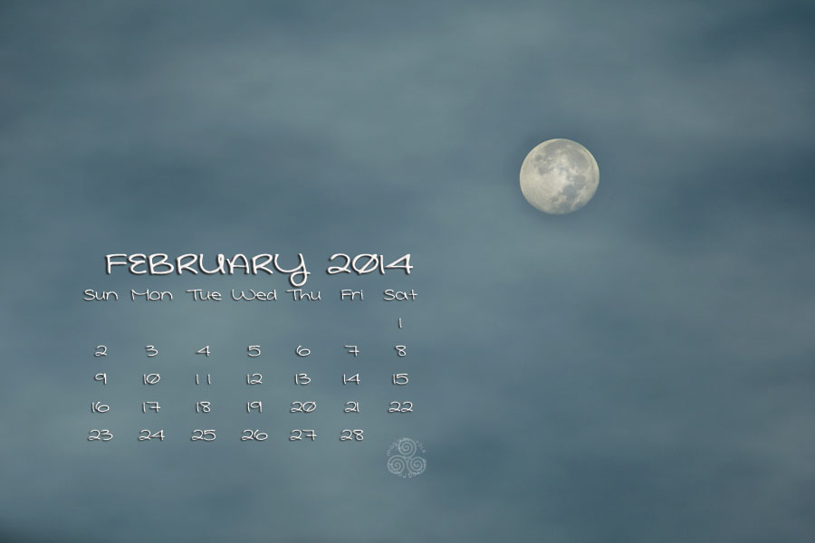 MOON 900 X 600